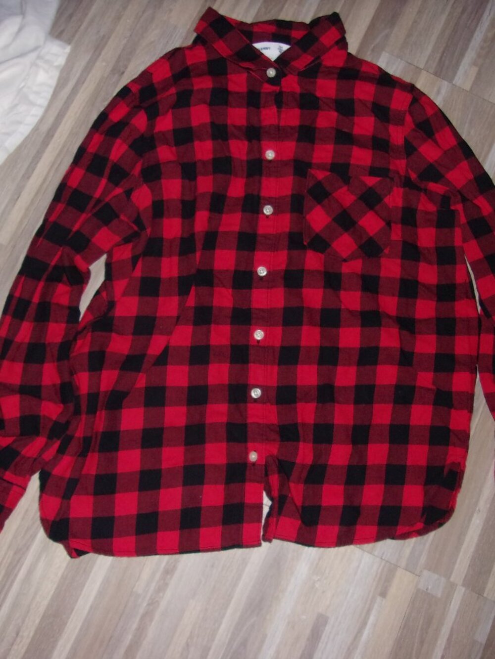 size large womens red black plaid shirt button up top gorpcore flannel
